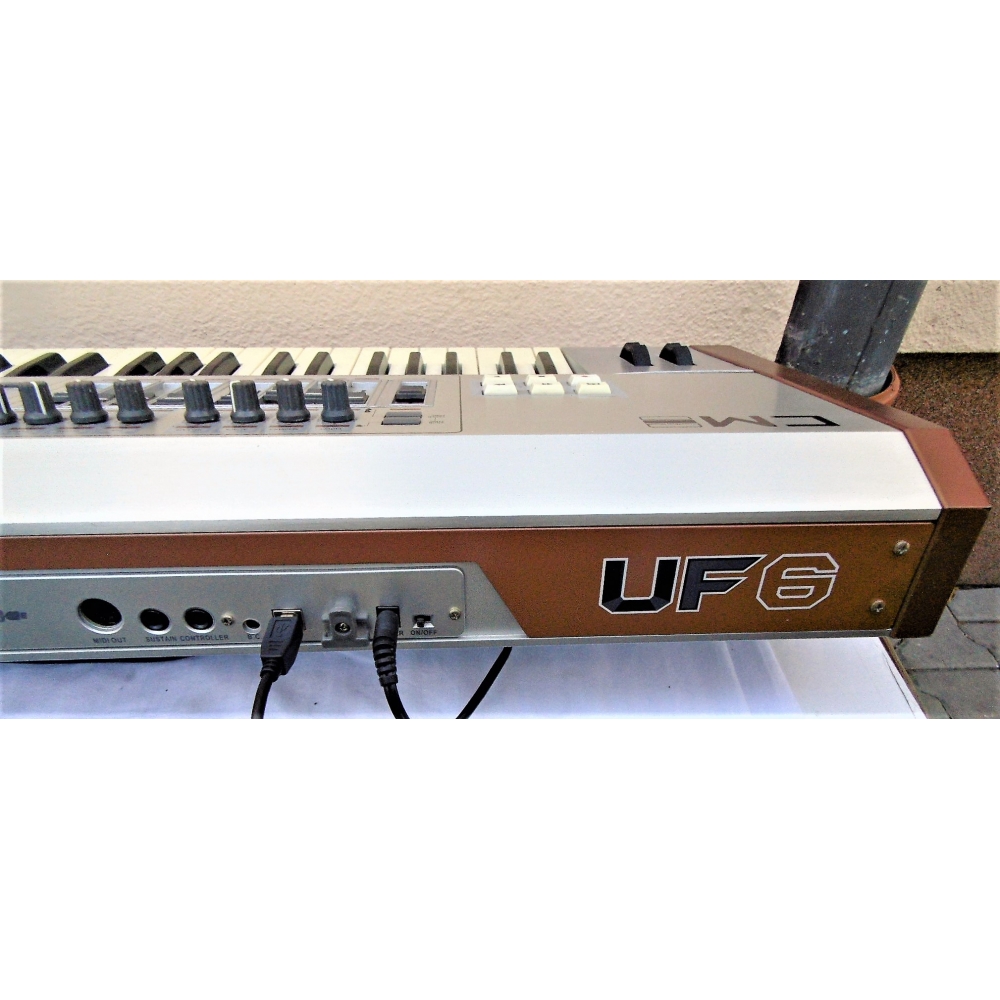 KLAWIATURA STERUJĄCA CM  UF6  USB-MIDI KEYBOARD UF6mLan