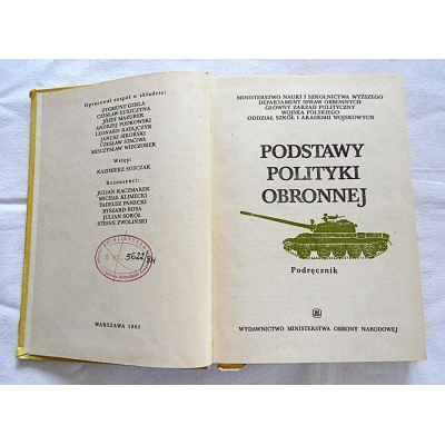 Pr.zb.  PODSTAWY POLITYKI OBRONNEJ  Podręcznik