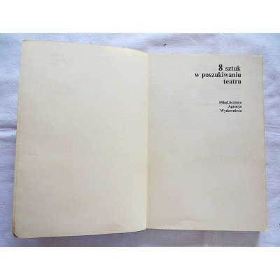 Pr.zb. 8 SZTUK W POSZUKIWANIU TEATRU