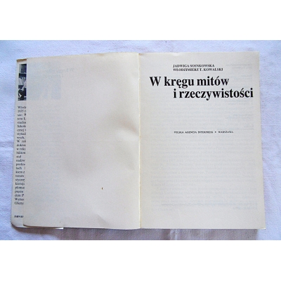 Sosnkowska J. W KRĘGU MITÓW I RZECZYWISTOŚCI  163/8