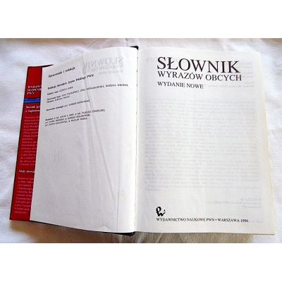 Pr.zb. SŁOWNIK WYRAZÓW OBCYCH  Wydanie nowe  528/14