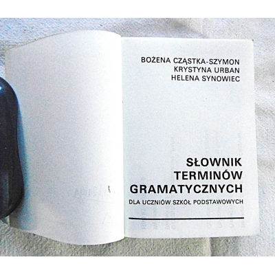Pr.zb. SŁOWNIK TERMINÓW GRAMATYCZNYCH   dla uczniów ... 206/9