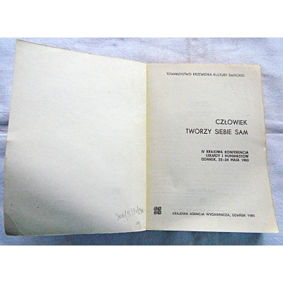 Pr.zb. CZŁOWIEK TWORZY SIEBIE SAM  206/9