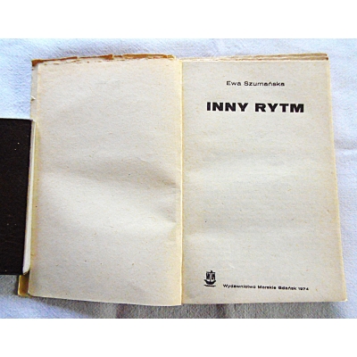 Szumańska E. INNY RYTM  1/16