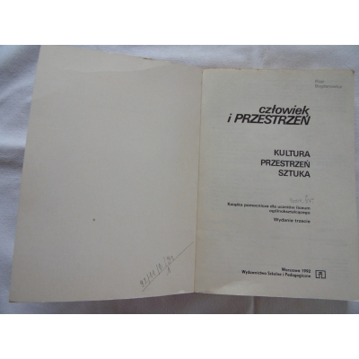 Bogdanowicz P. CZŁOWIEK I PRZESTRZEŃ  92/11
