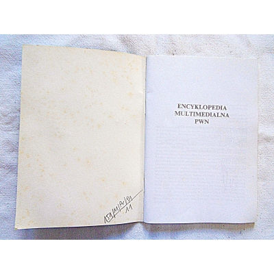 Pr.zb. ENCYKLOPEDIA MULTIMEDIALNA PWN  Instrukcja  151/11